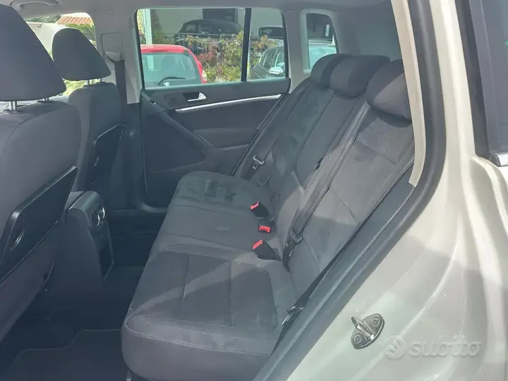 Volkswagen Tiguan 2012 photo 4