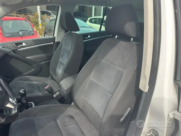 Volkswagen Tiguan 2012 photo 5