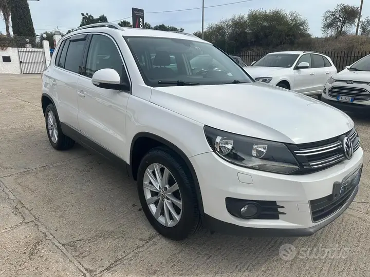 Volkswagen Tiguan 2012 photo 2