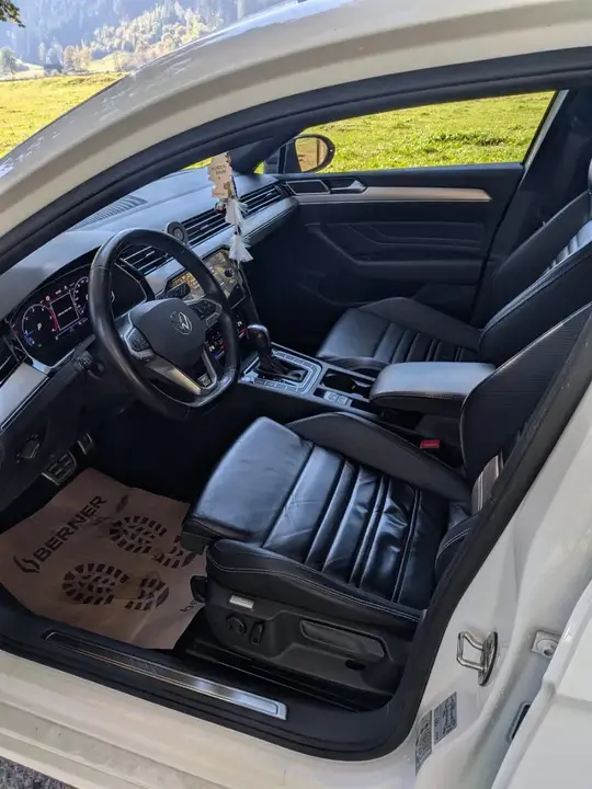 Volkswagen Passat 2021 photo 3