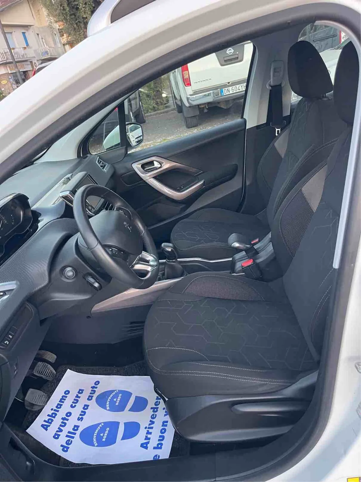 Peugeot 2008 2016 photo 3