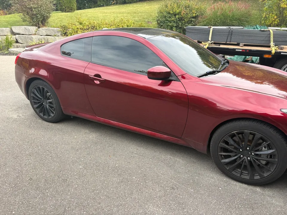 Infiniti G37 2011 photo 3
