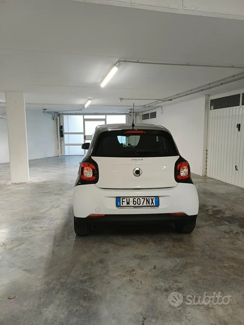 Smart Forfour 2019 photo 2