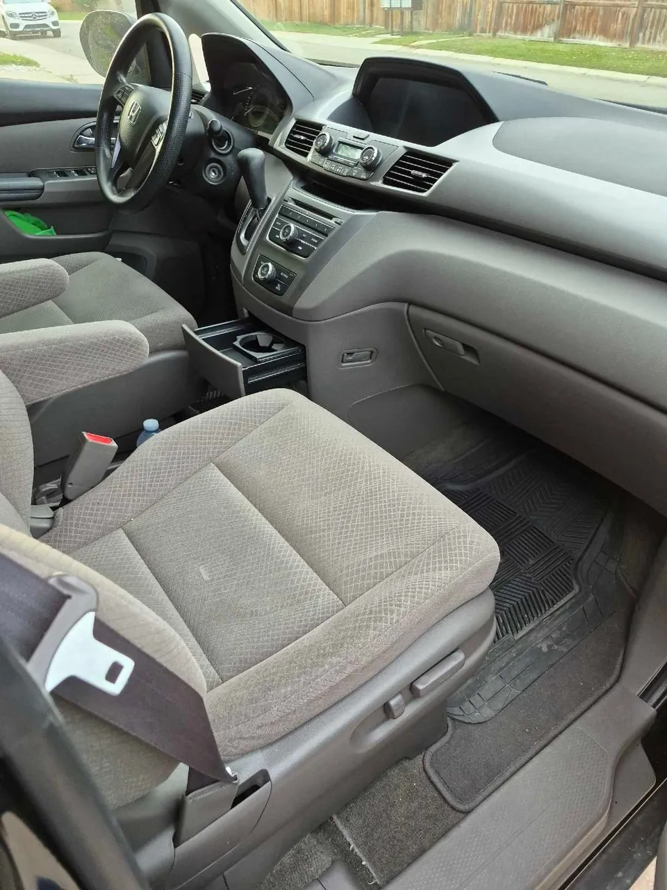 Honda Odyssey 2015 photo 3