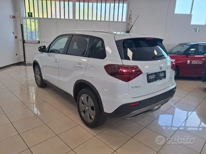 Suzuki Vitara photo 3