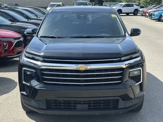 Chevrolet Traverse 2026 photo 2