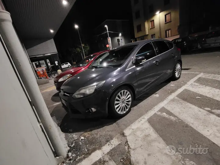 Ford Focus 2012 photo 3