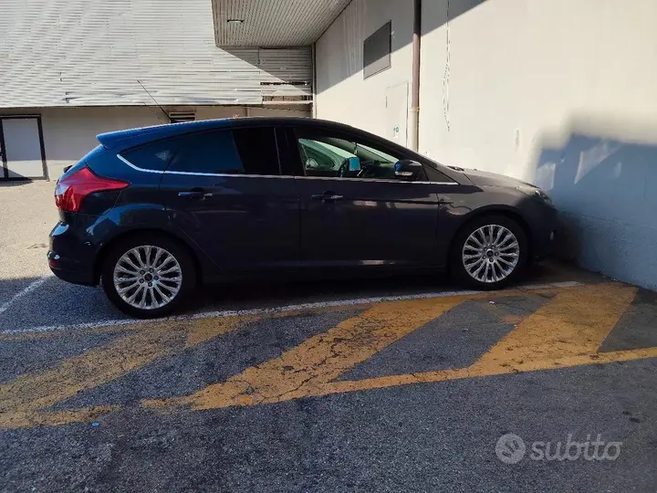 Ford Focus 2012 photo 4