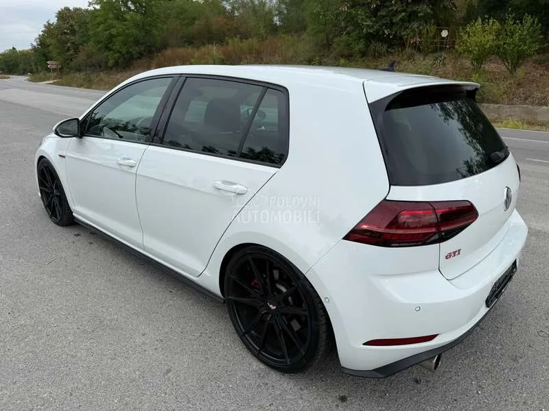 Volkswagen Golf 2018 photo 5