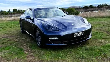 Porsche Panamera 2010 photo 4