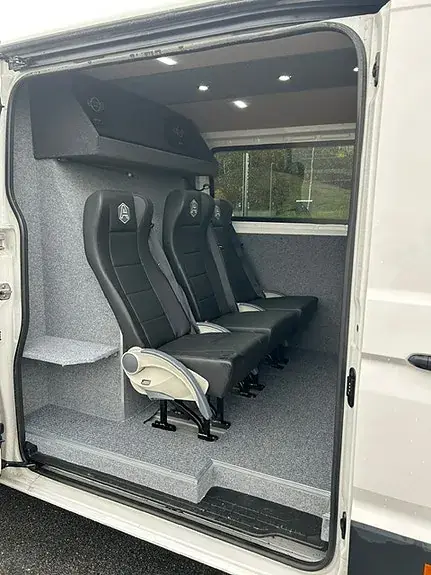 Volkswagen Crafter 35 2024 photo 2