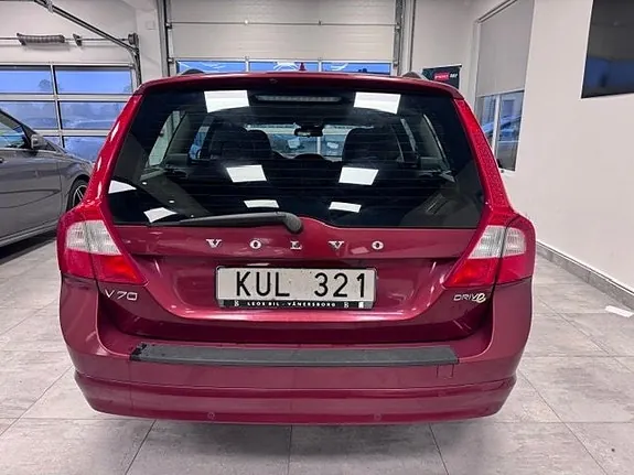 Volvo V70 2012 photo 3