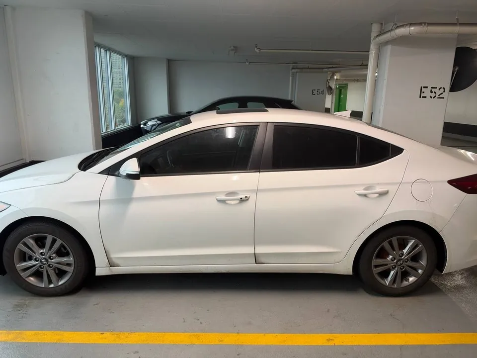 Hyundai Elantra 2018 photo 2