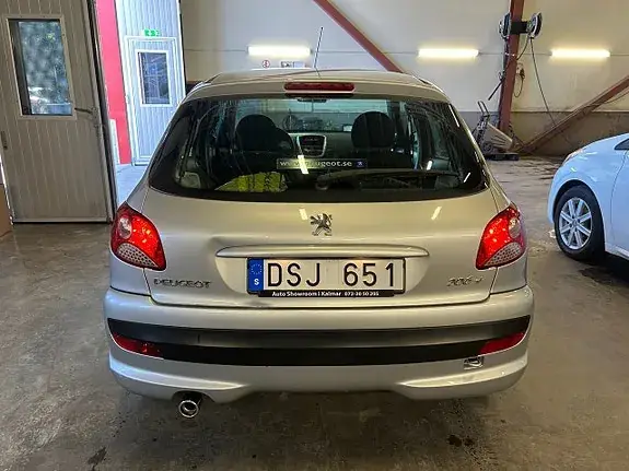 Peugeot 206 2010 photo 5