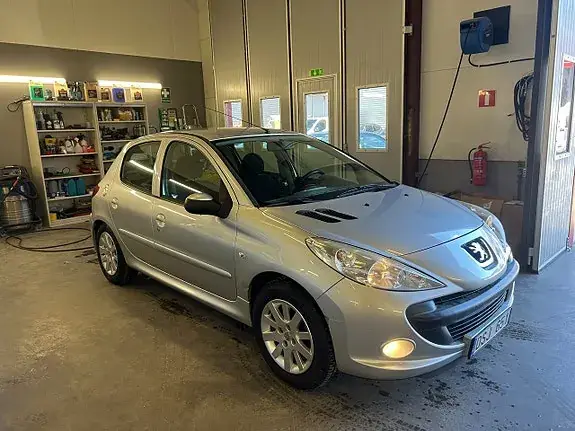 Peugeot 206 2010 photo 3