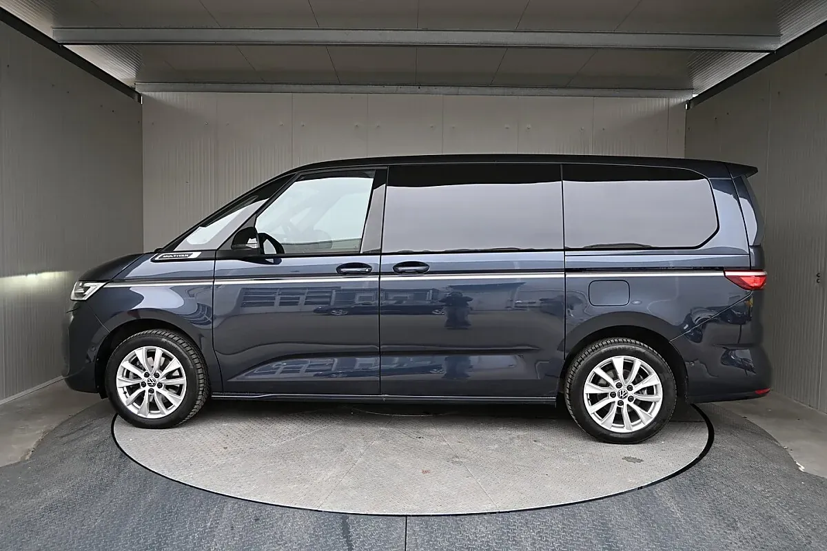 Volkswagen Multivan 2024 photo 3