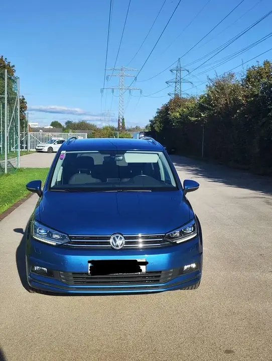 Volkswagen Touran 2019 photo 2