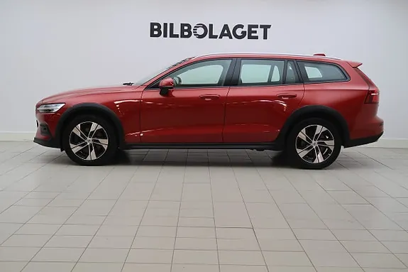 Volvo V60 Cross Country 2021 photo 2