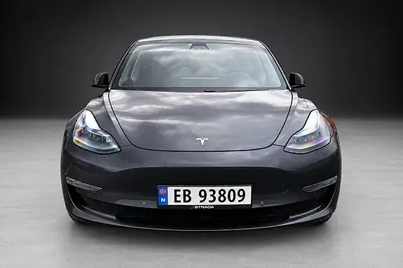 Tesla Model 3 2021 photo 2