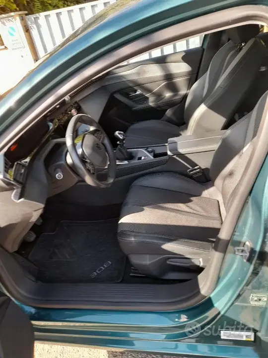 Peugeot 308 2022 photo 4