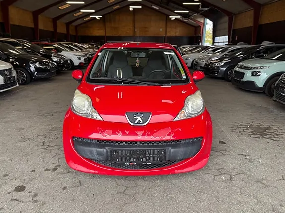 Peugeot 107 2008 photo 2