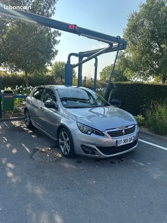 Peugeot 308 2015 photo 2