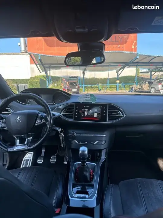 Peugeot 308 2015 photo 3