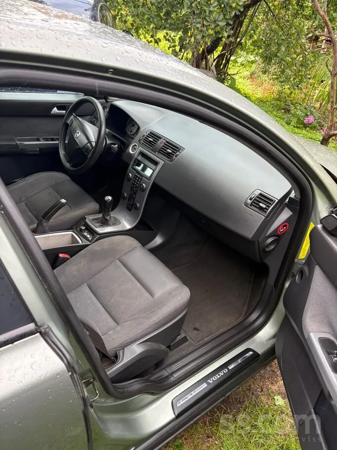 Volvo V50 2006 photo 2