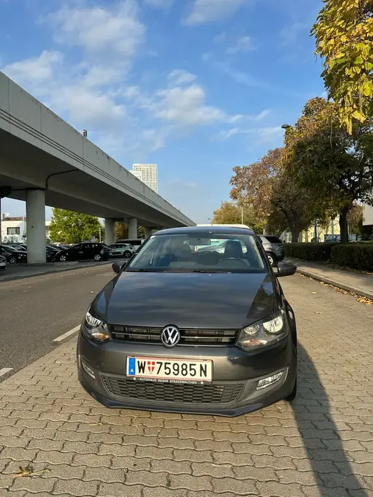 Volkswagen Polo 2011 photo 2