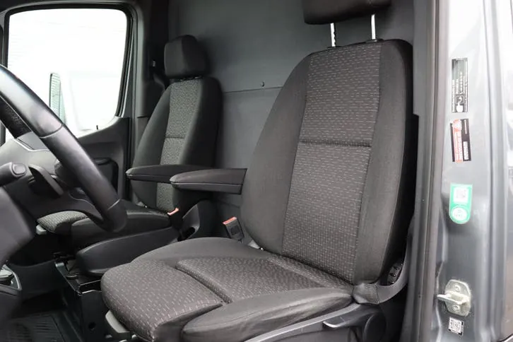 Mercedes-Benz Sprinter 2022 photo 2