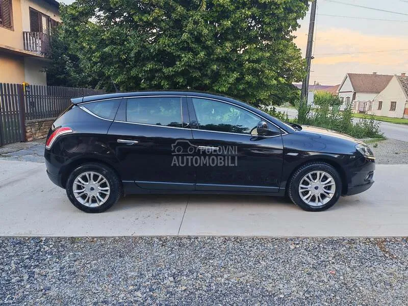 Lancia Delta 2012 photo 4