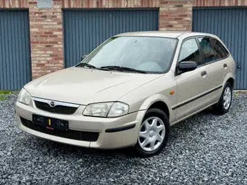 Mazda 323F