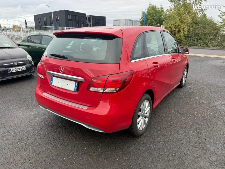Mercedes-Benz B-Class 2016 photo 4