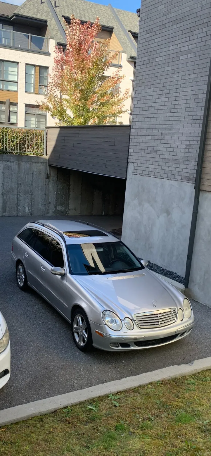 Mercedes-Benz E500 2004 photo 2