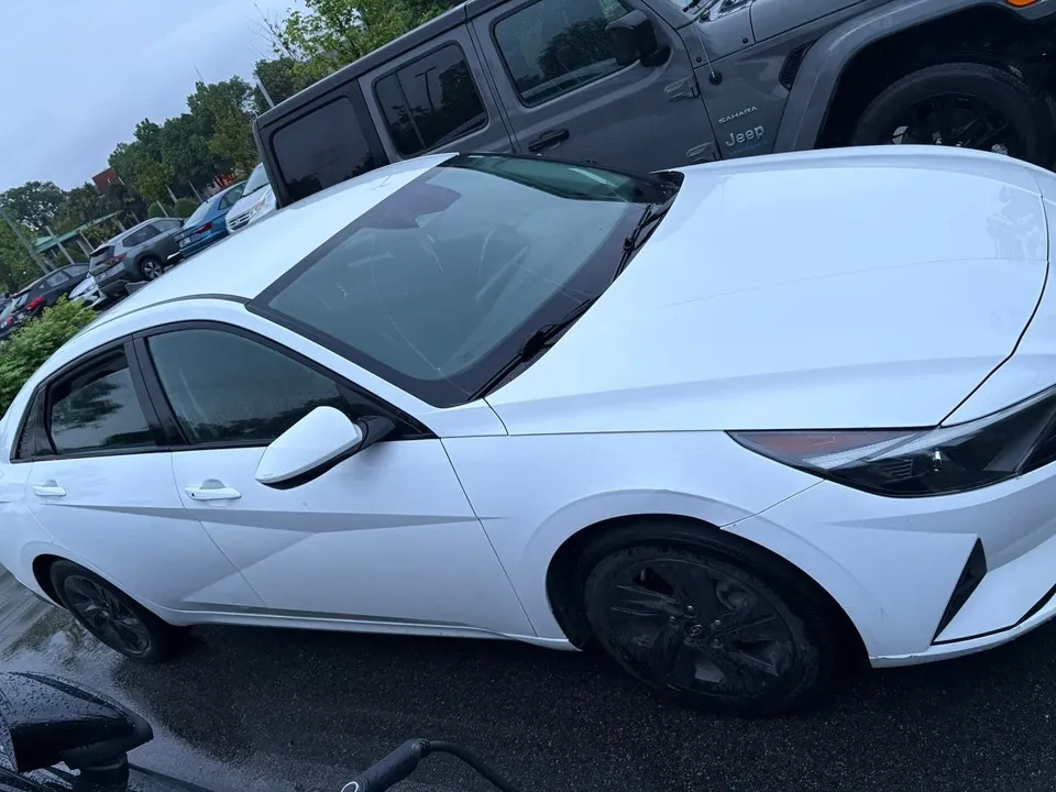Hyundai Elantra 2021 photo 2