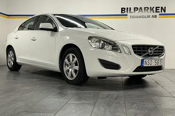 Volvo S60 2011 photo 4
