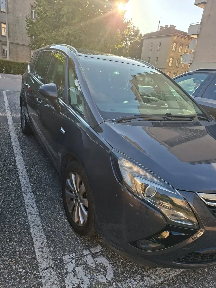 Opel Zafira 2013 photo 3