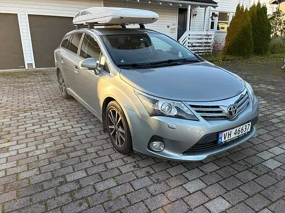 Toyota Avensis 2012 photo 4