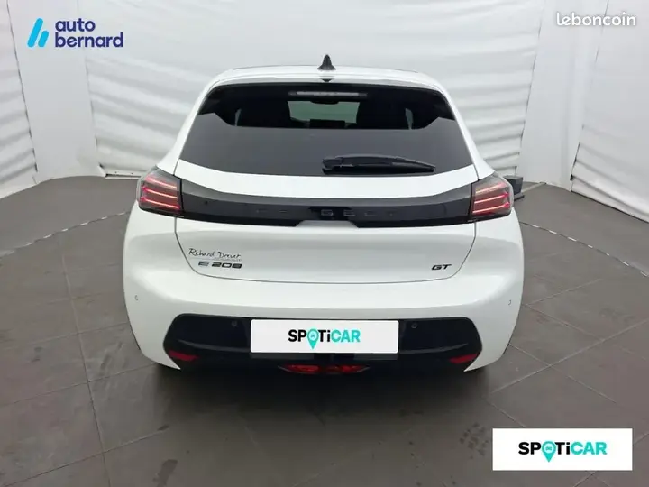 Peugeot 208 2024 photo 5