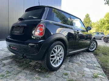 Mini One 2011 photo 3