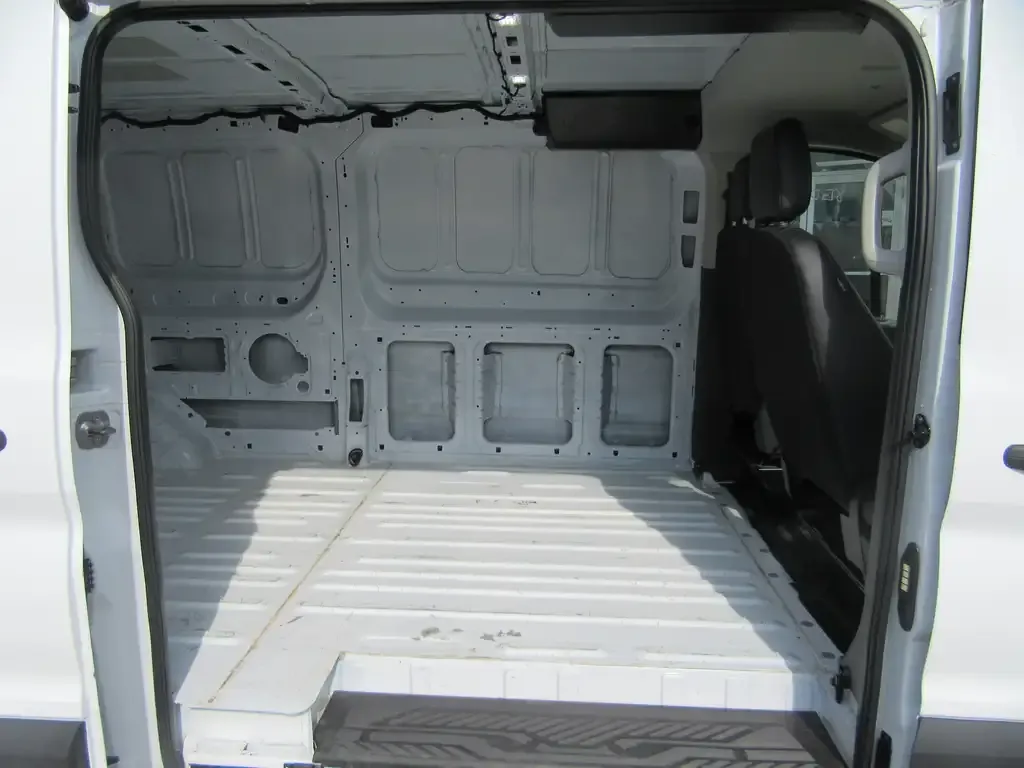 Ford Transit Cargo Van 2025 photo 3