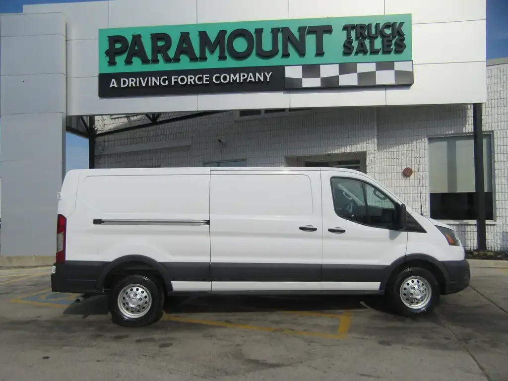 Ford Transit Cargo Van 2025 photo 2