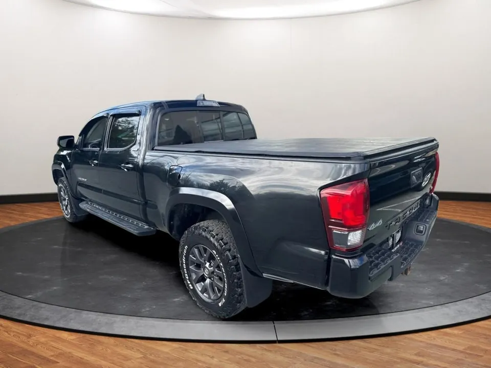 Toyota Tacoma 2022 photo 3