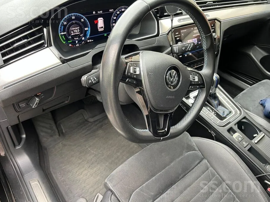 Volkswagen Passat 2018 photo 4