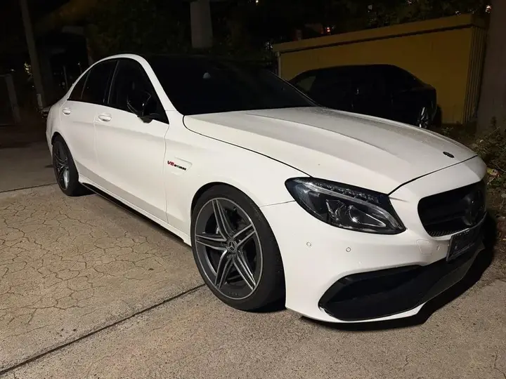 Mercedes-Benz C63 Amg
