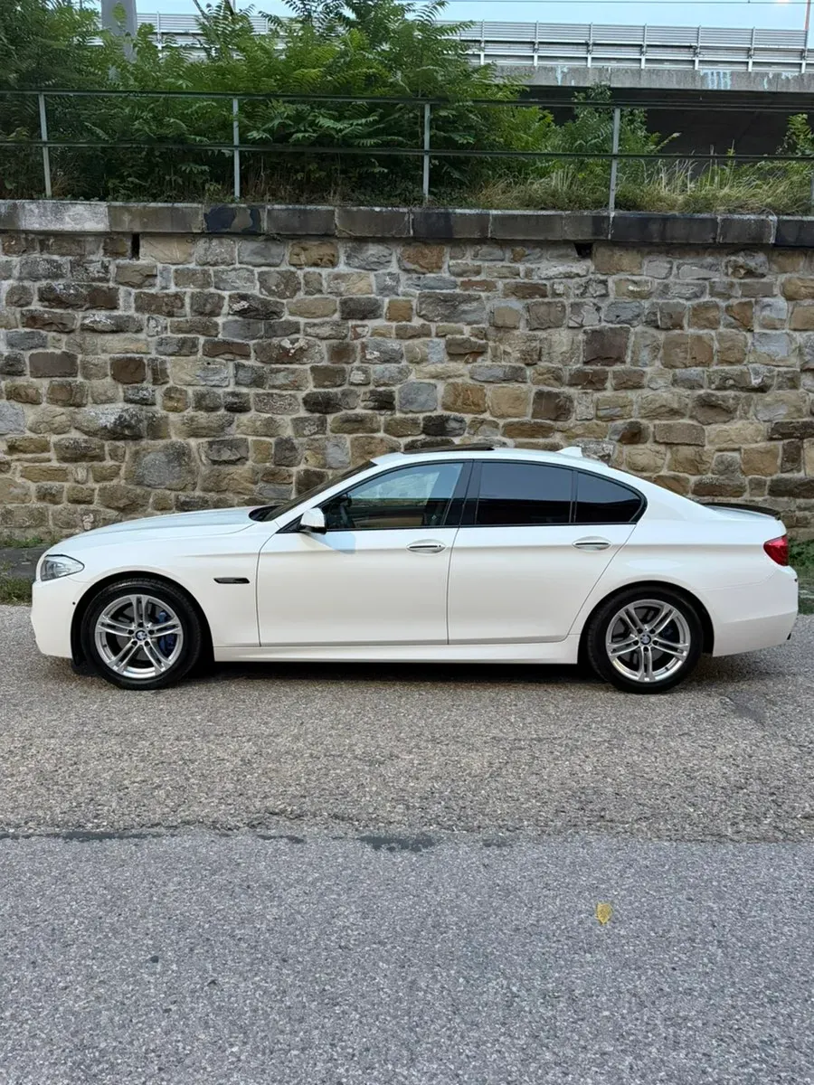 BMW 5 Series 2011 photo 3