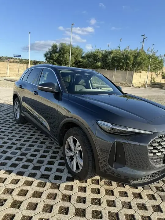 Audi Q5 2025 photo 2