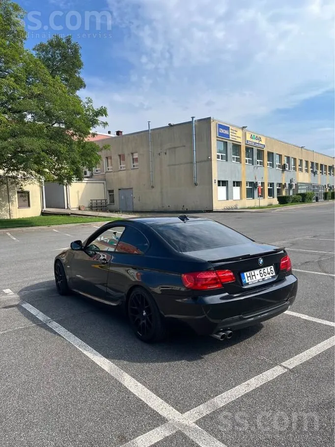 BMW 325 2013 photo 2