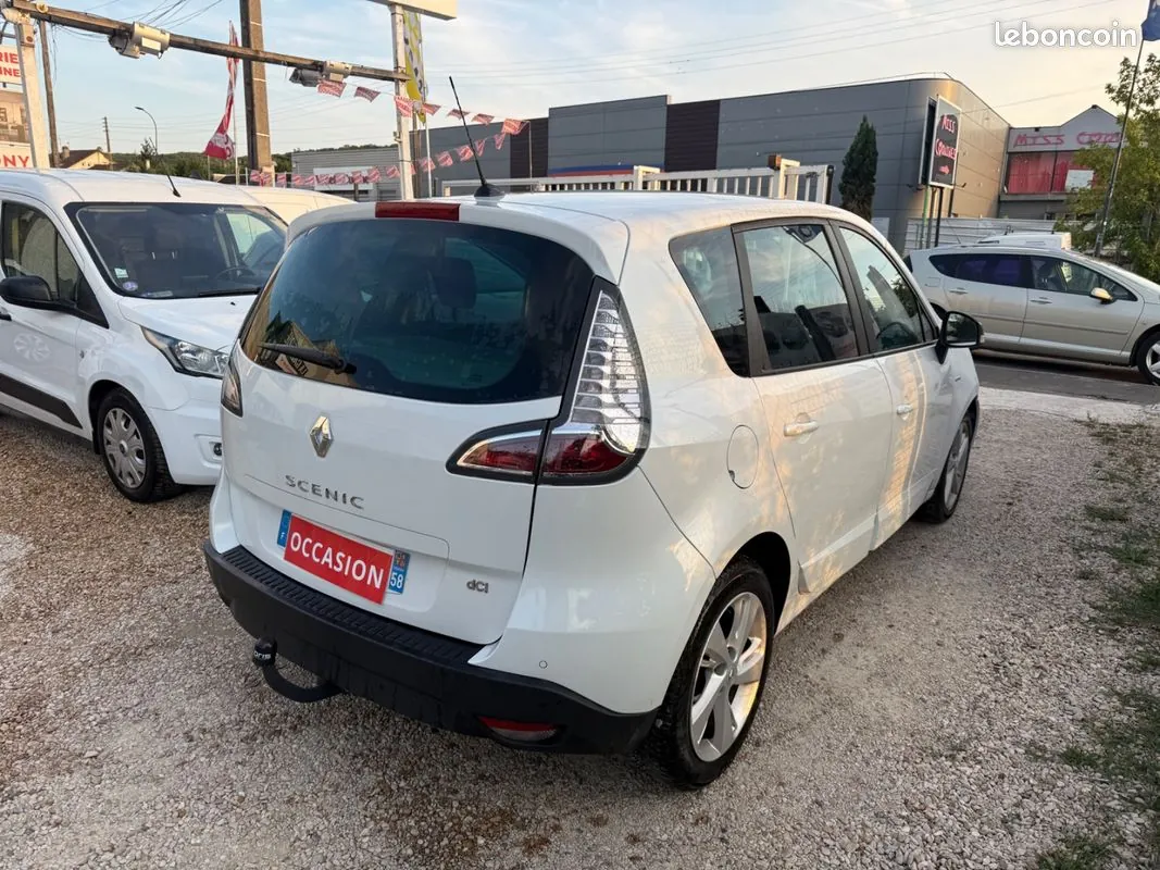 Renault Scenic 2014 photo 4