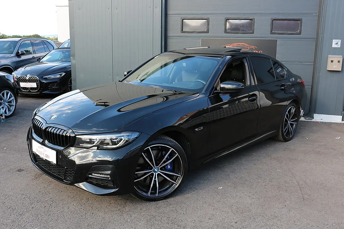 BMW 3 Series 2021 photo 3
